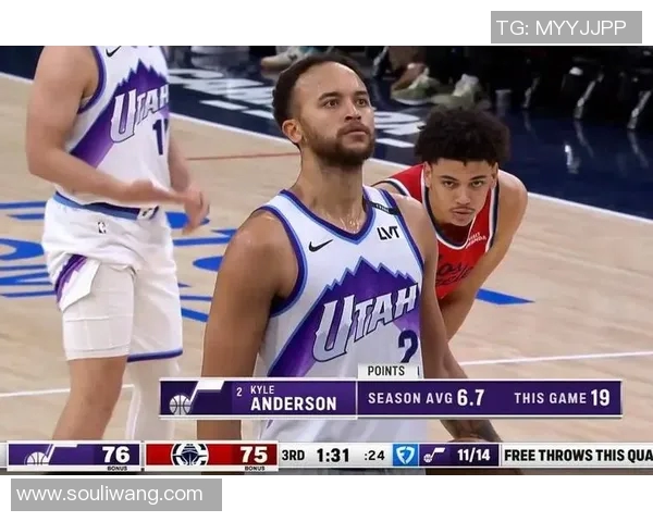 爵士与快船G2对决精彩回顾球星表现与战术分析全景呈现