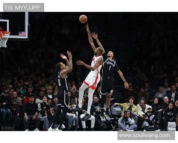 2013年NBA经典对决篮网与火箭的激烈碰撞与精彩瞬间回顾